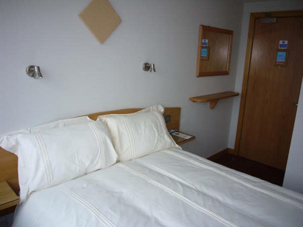 Rosemount Hotel Heathrow Hounslow Eksteriør billede
