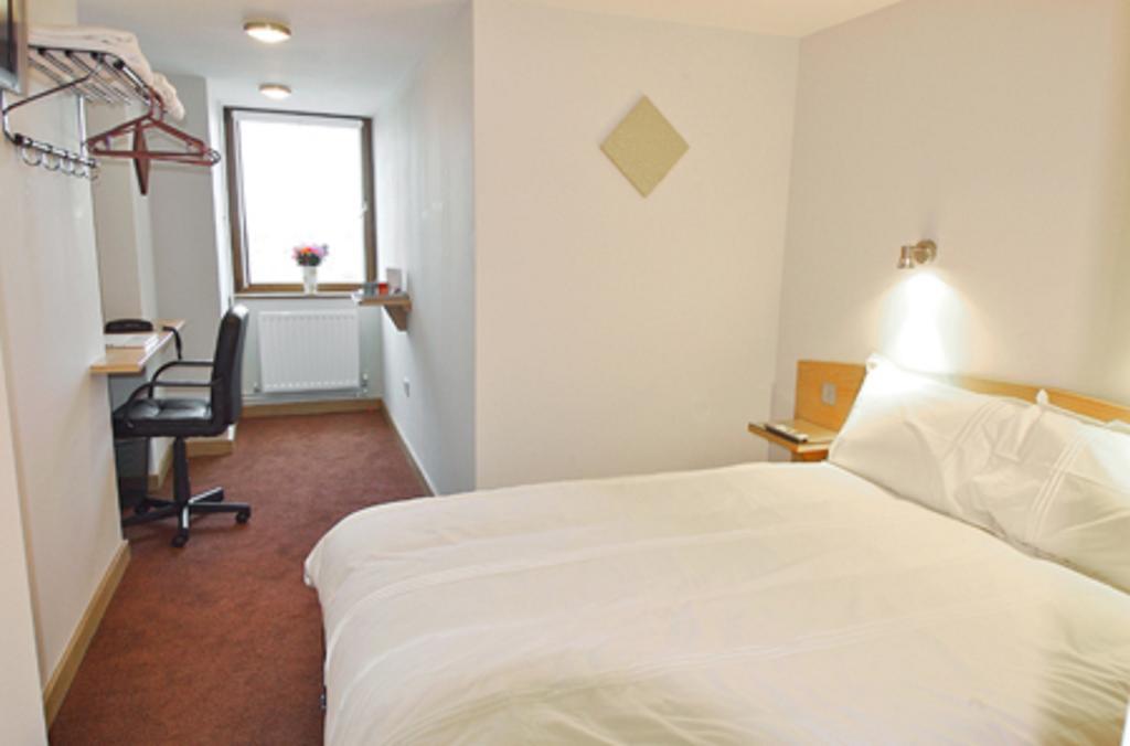 Rosemount Hotel Heathrow Hounslow Værelse billede